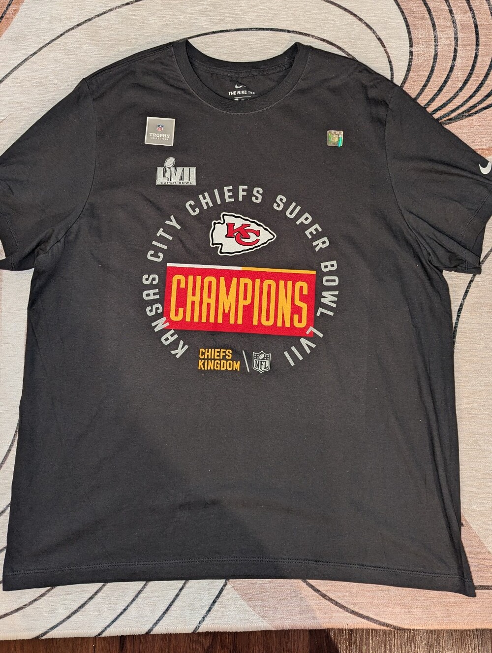Kansas City Chiefs NFL LIVII Superbowl Champions T-shirt Men's 2XL, NWT